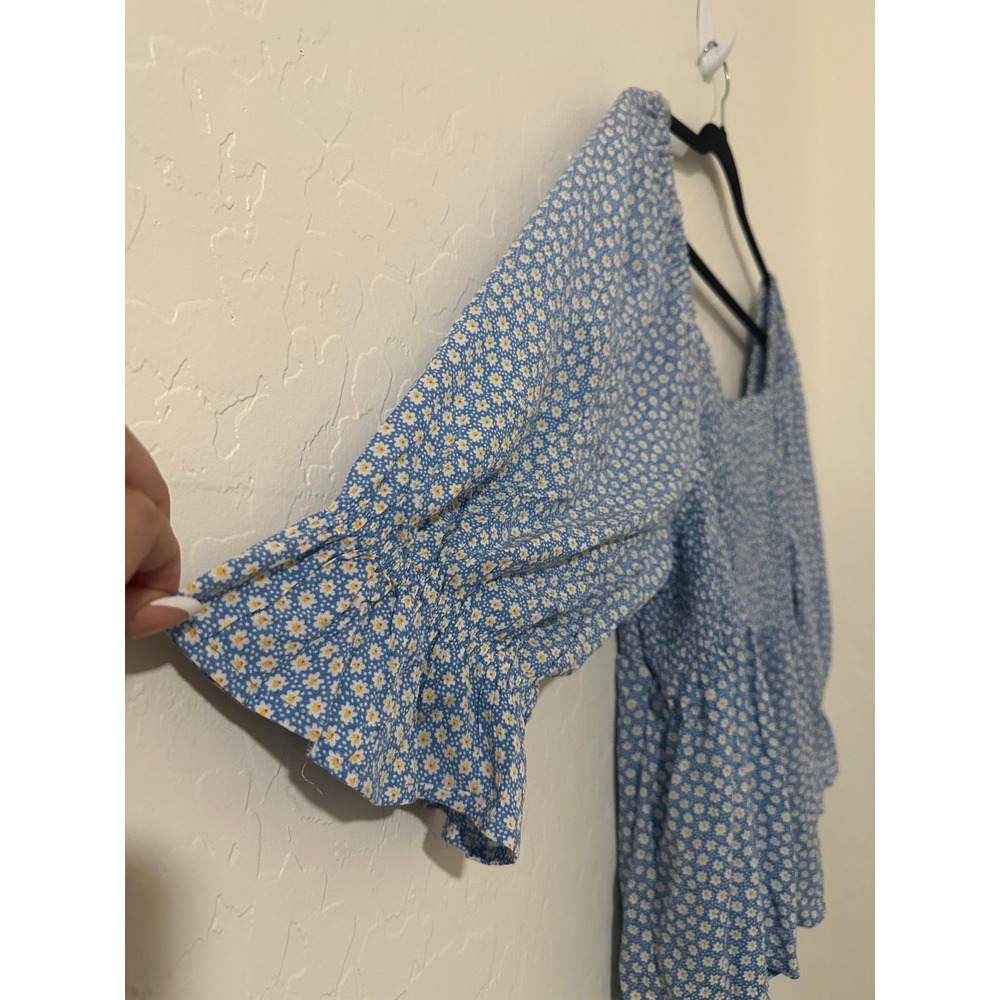 Dip Womens XL Blue Daisy Floral Smocked Peplum Top Cottagecore Coquette Milkmaid - Picture 6 of 13